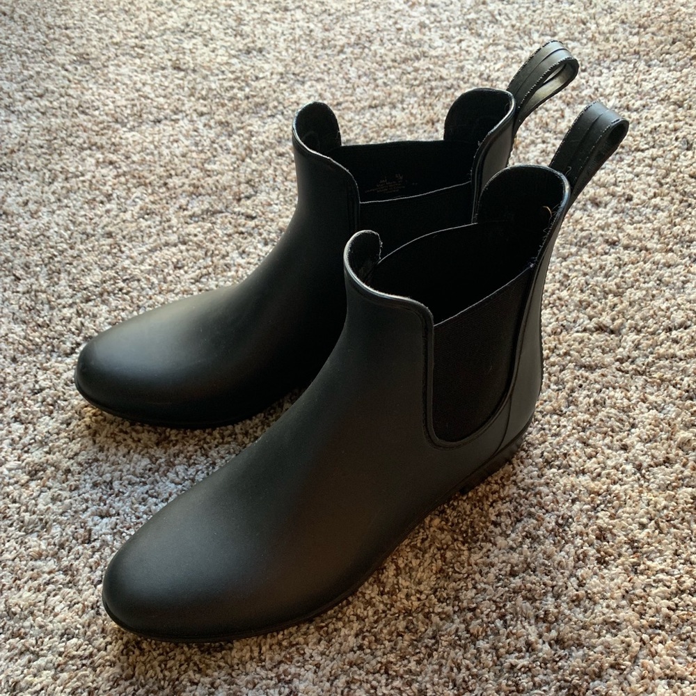 Size 8 Sam Edelman matte black rain boots